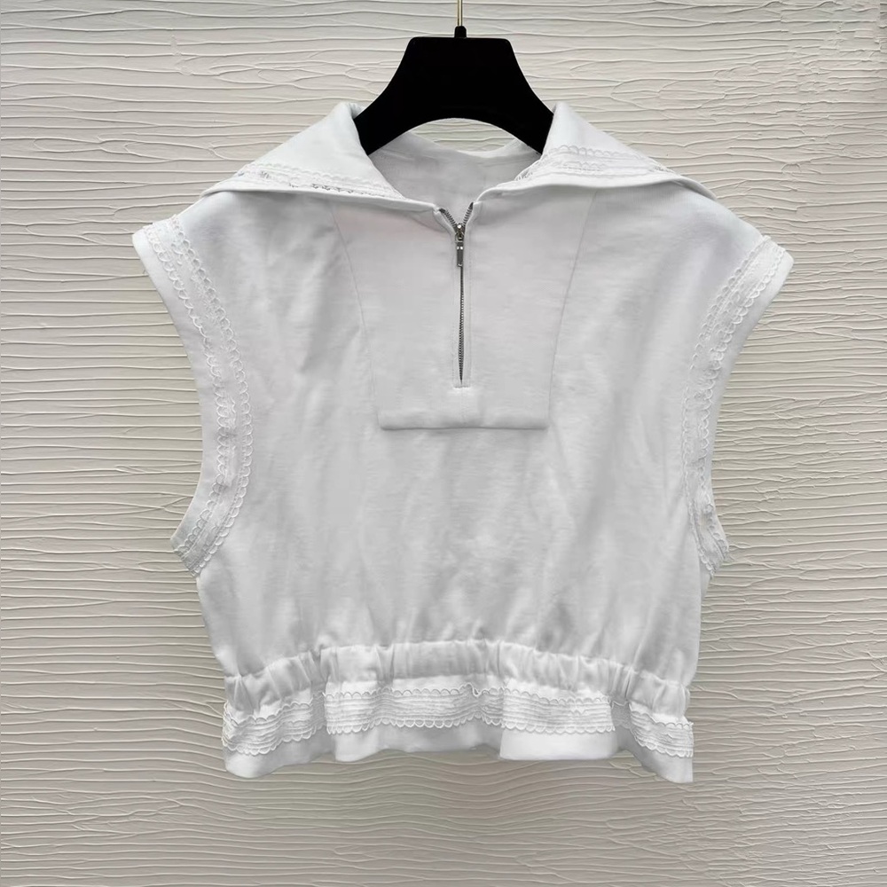 CHANEL 24B White Zip-Up Crop Top